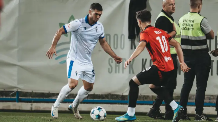 Andrej Pupović, fudbaler Budućnosti, autentična fotografija FK Budućnost iz najave utakmice protiv Arsenala iz Tivta 22. oktobra 2026. Nije sa predstojećeg meča.