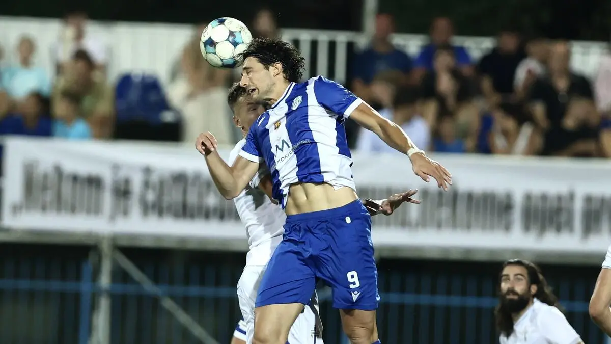 Arsenal i Bokelj u fudbalskom derbiju u Tivtu 28. oktobra 2026, meč završen 0:0.