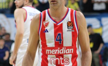 Miloš Teodosić u dresu Crvene zvezde na evroligaškom meču protiv Fenerbahčea 2024, arhivski snimak, foto Zafer / CC BY 4.0