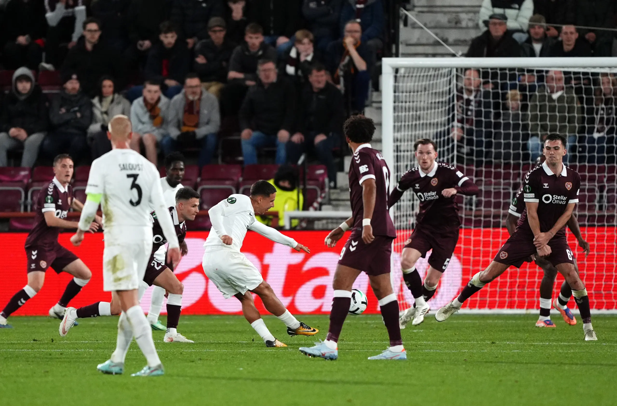 Niklas Rojkjaer postiže izjednačujući gol Nordsjelanda protiv Hartsa 15. oktobra 2026.