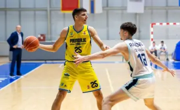 Košarkaš Primorja 1945 u meču ABA 2 lige sa Virtusom 14. oktobra 2026, arhivska fotografija u najavi Zlatibora.
