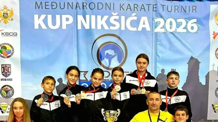 Karate reprezentacija Crne Gore pred nastup na Malti, arhivska fotografija, novski.me. Prilagođeno 16:9, nije sa dodjele medalja.