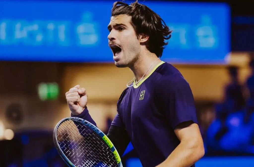Karlos Alkaras tokom meča protiv Karena Hačanova na Erste Bank Open u Beču 27. oktobra 2026. Foto: e-motion/Bildagentur Zolles KG/Martin Steiger, preko TenisBrasil
