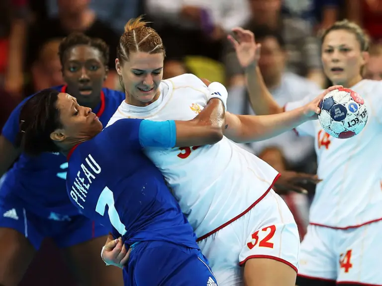 Katarina Bulatović — Duel na reprezentativnoj utakmici