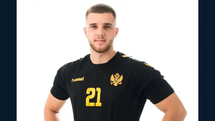 Mihailo Šćekić u dresu rukometne reprezentacije Crne Gore 2024, foto Budim Info; nije sa utakmice CSKA.