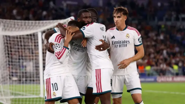 Fudbaleri Real Madrida slave na Olimpiku u Rimu nakon preokreta protiv Rome 4:3, Liga šampiona 14. oktobar 2026. Foto: Real Madrid CF / Antonio Villalba i María Jiménez.